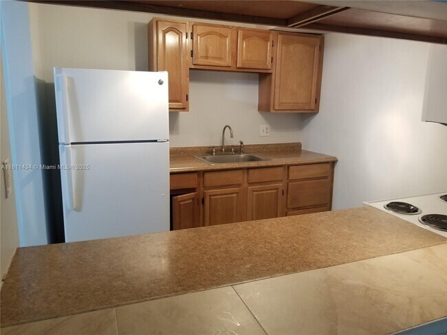 Foto del edificio - 11855 NE 19th Dr