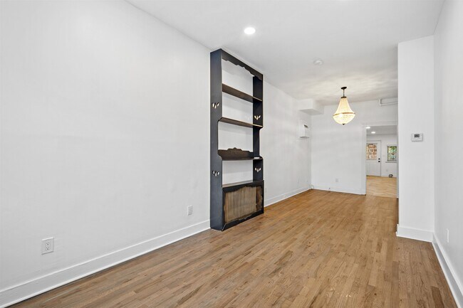 Building Photo - 108 Stegman St