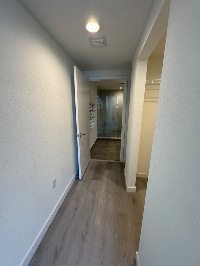 Foto del edificio - 7877 NW 105th Ave