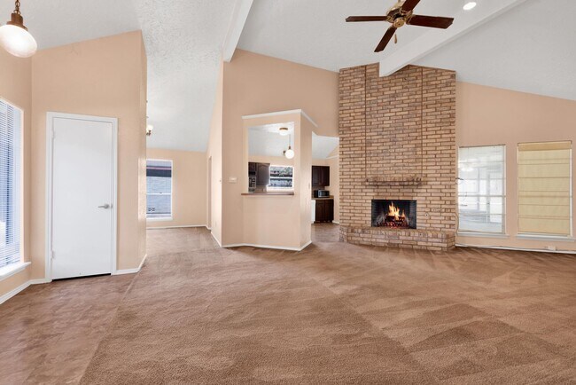 Foto del edificio - NW home available for asap move in!