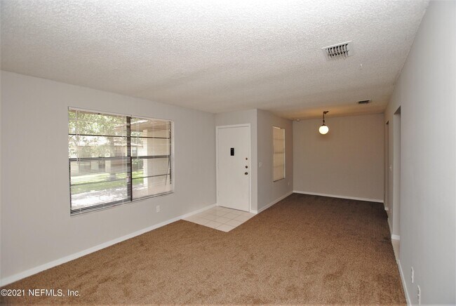 Building Photo - 467 Crabapple Ct