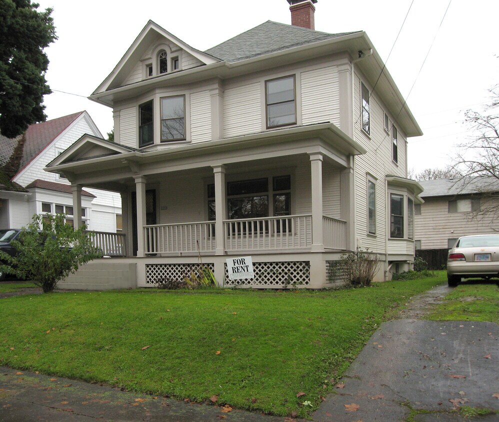 2233 NE Multnomah St, Portland, OR 97232 House Rental in Portland, OR