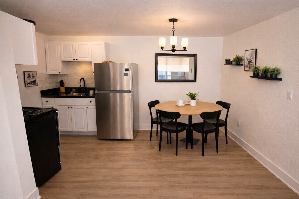 Foto del edificio - Wolverine Lake Lofts