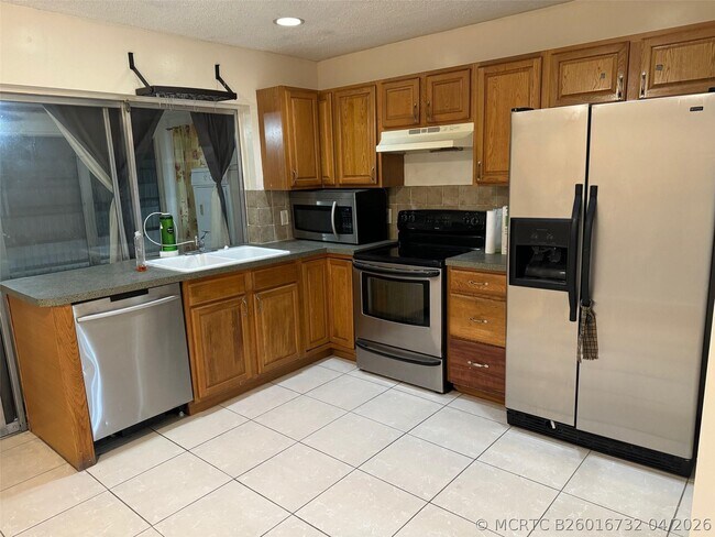 Foto del edificio - 4564 NW 16th Ave