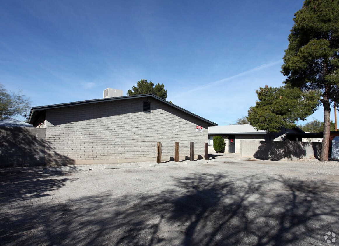 Foto del edificio - 3030-3044 N Palo Verde Blvd