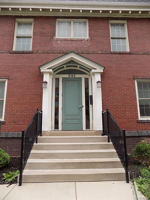 Foto del edificio - 248 Mack Ave