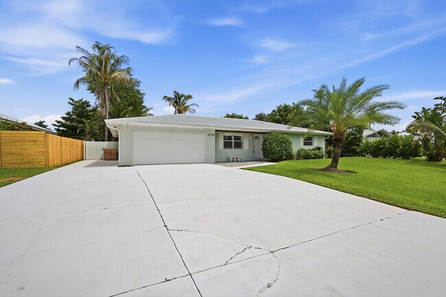 Foto del edificio - 4729 SE Bayshore Terrace