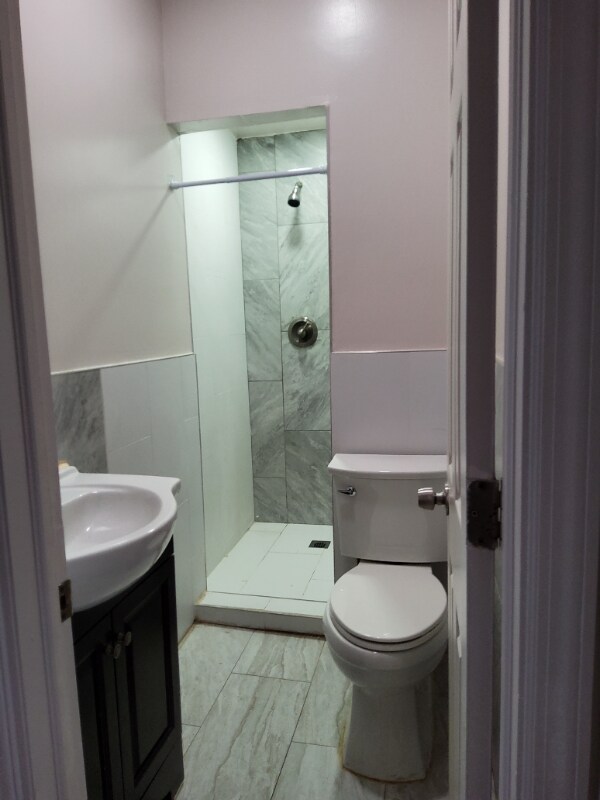 Foto del edificio - 28 Vineyard Ave