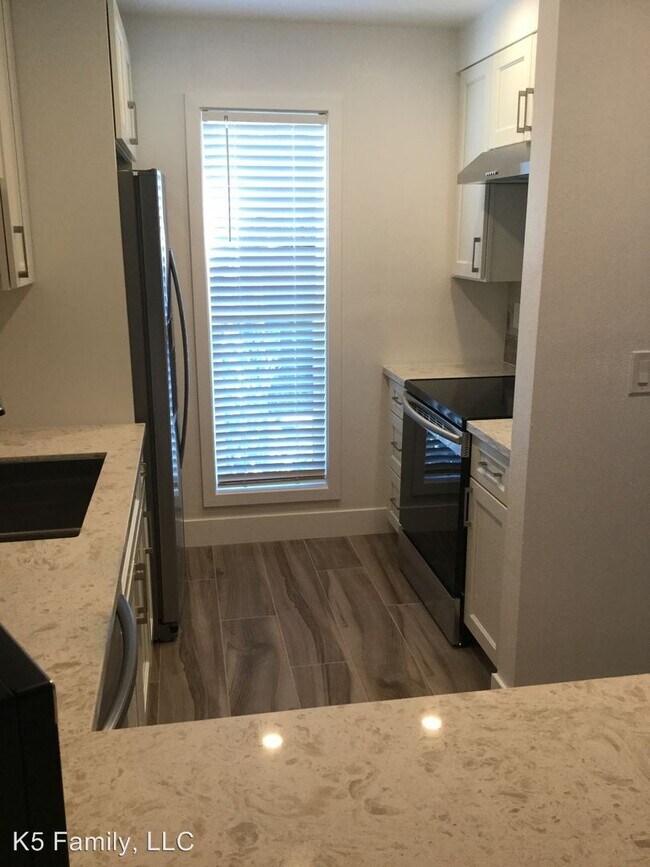 Building Photo - 2 br, 1.5 bath House - 1365 Tree Garden Place