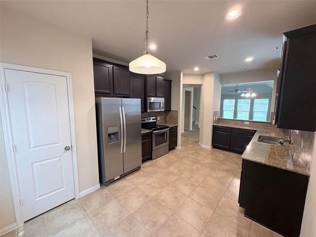 Building Photo - 3721 Whisper Walk
