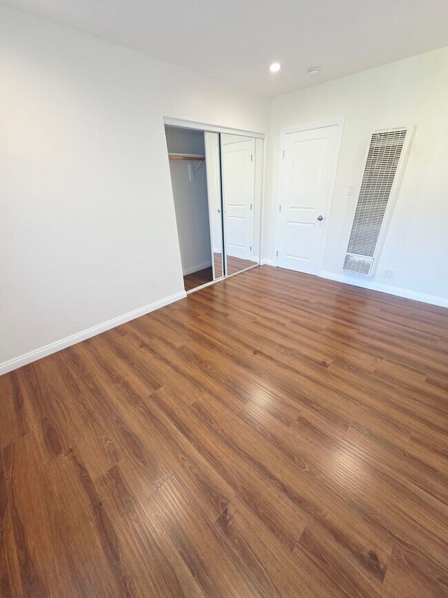 Foto del edificio - 449 W Harvard St