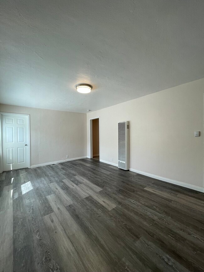 Foto del edificio - 6620 Selfland Ave
