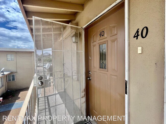 Building Photo - 2 br, 1 bath House - 3801 DAISY ST UNIT #40
