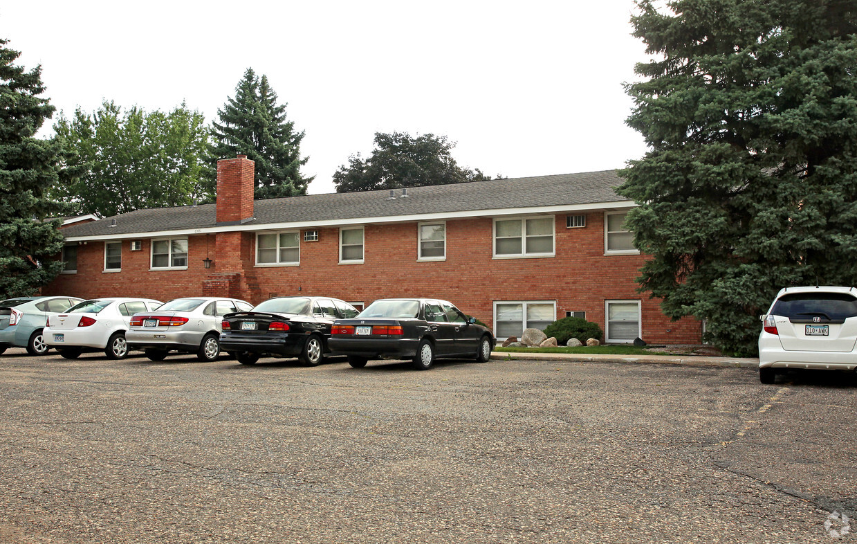 Primary Photo - Karl Dale Apartments