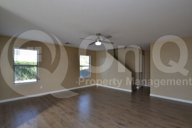 Building Photo - 2370 E Hazeltine Way