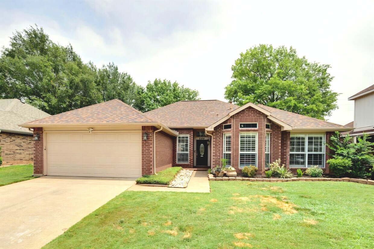 Primary Photo - 5204 Valleydale Dr