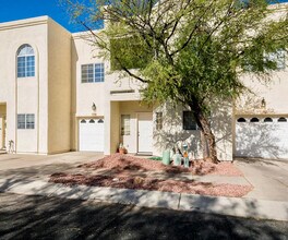 Building Photo - 2863 E Vespers Pl