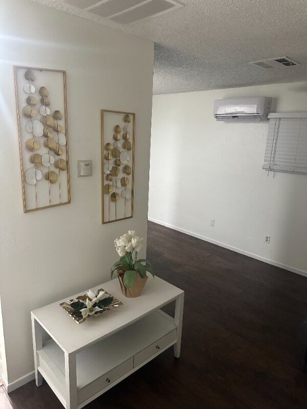 Foto principal - 1248 Massachusetts Ave