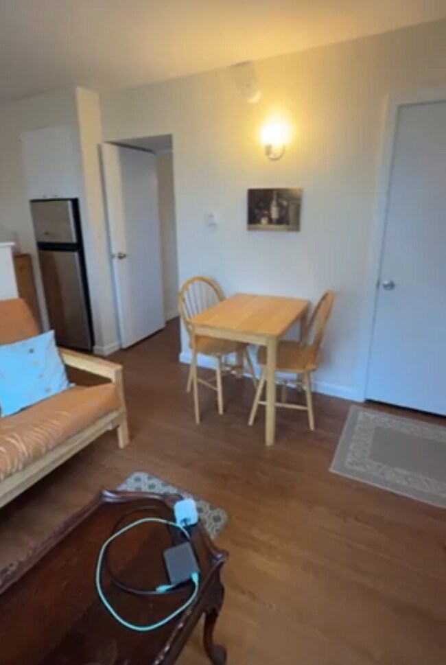 Foto del edificio - 56 Wright Ave