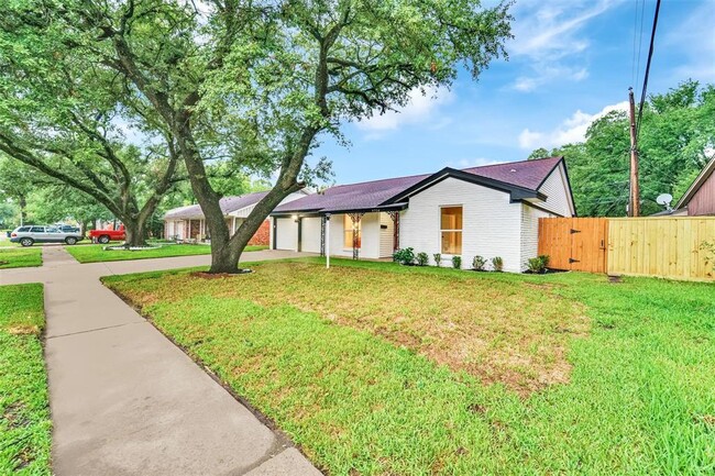 Building Photo - 9714 Blankenship Dr
