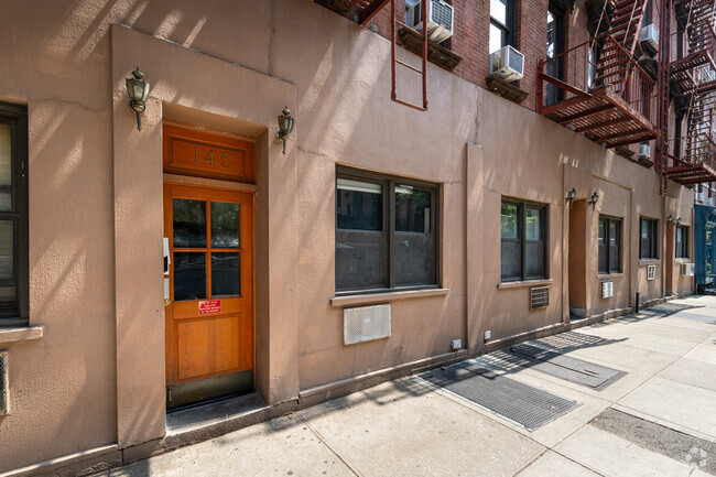 Building Photo - Greenwich Village/Soho