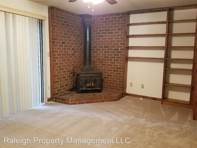 Building Photo - 6917 Glendower Rd