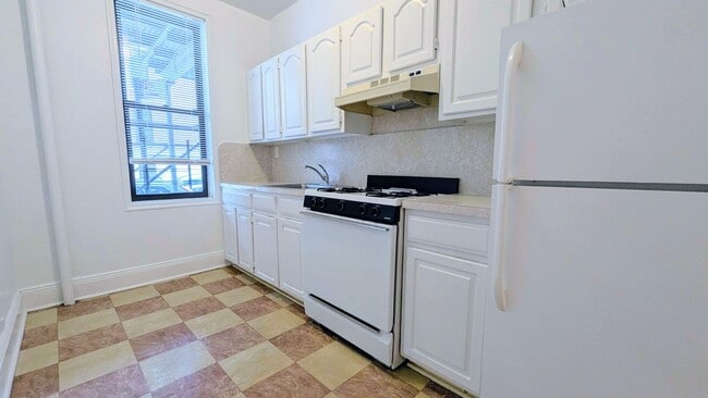 Building Photo - 25-65 32nd Street, A