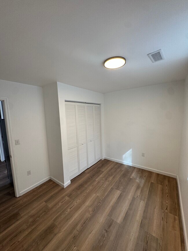 Foto del edificio - 839 S Jackson St