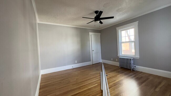Building Photo - 173 Loring Ave
