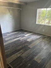 Building Photo - 104 Sante Cir