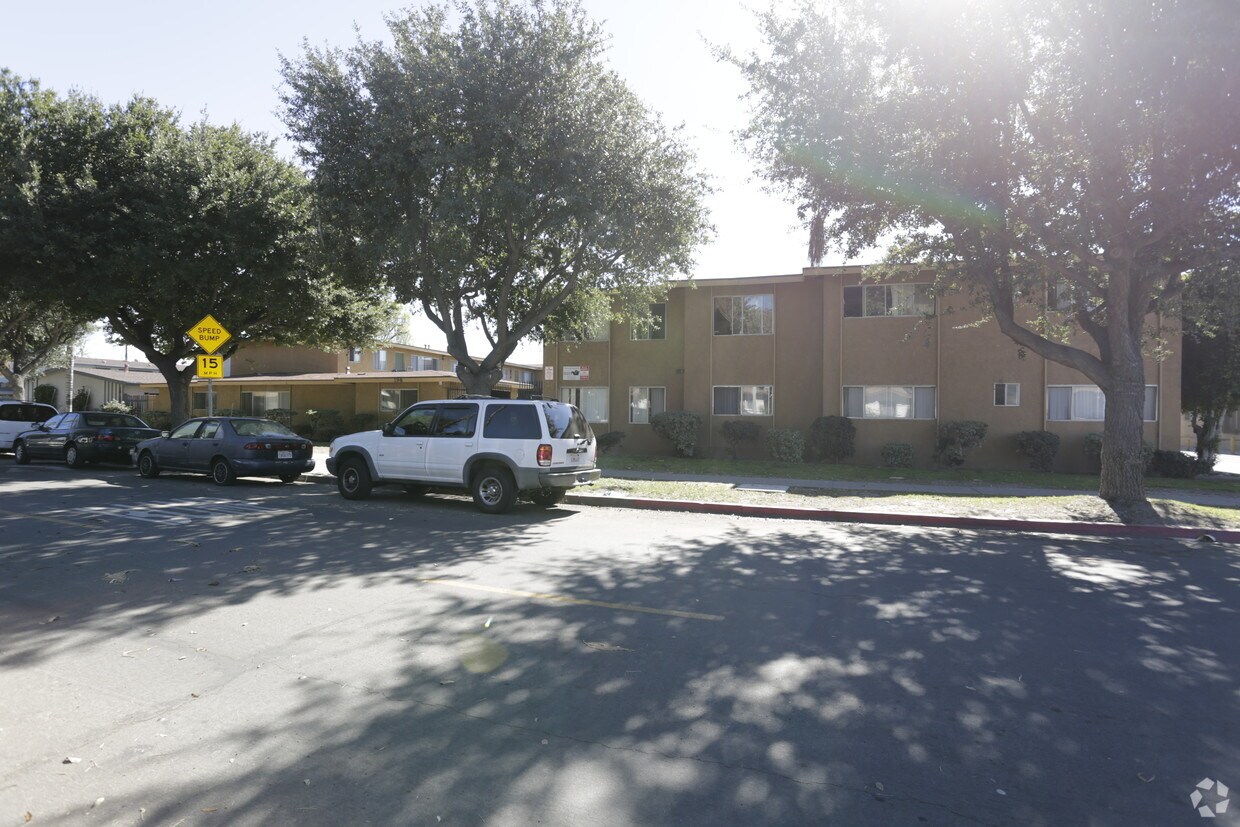 Foto del edificio - 196 W Guinida Ln