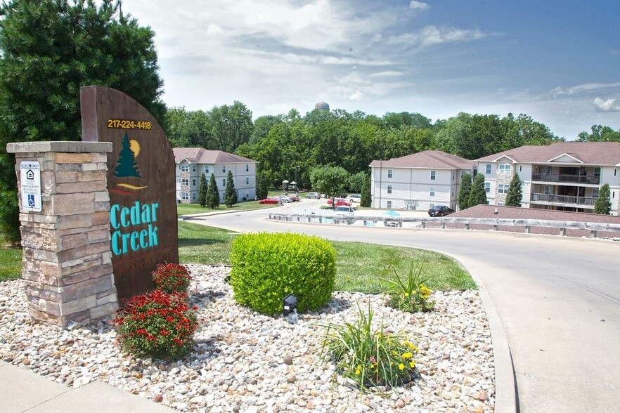 Cedar Creek Crossing Apartments