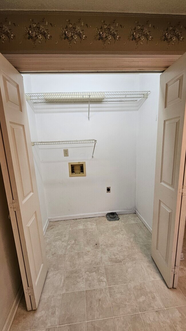 Foto del edificio - 4463 Ellis Cir NW