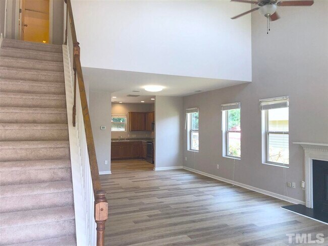 Foto del edificio - 752 Grove Creek Ln