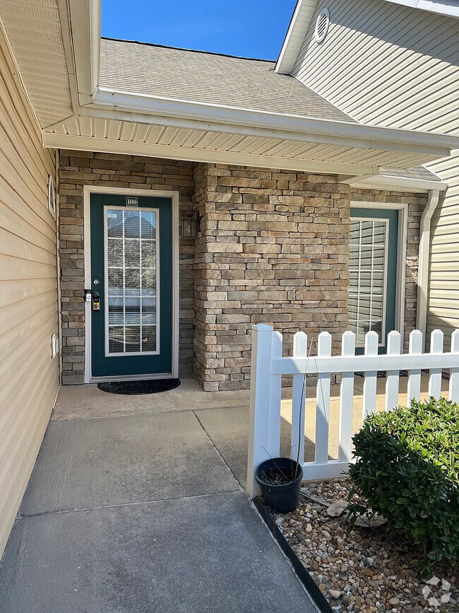 Building Photo - Room in Townhome on Involute Pl