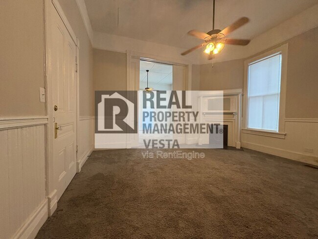 Foto del edificio - 384 Spring St