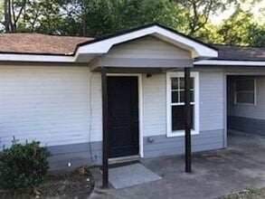 Building Photo - 505 Lee County 307