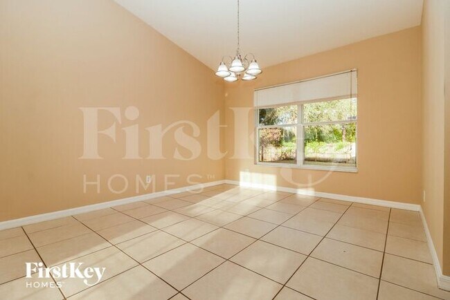 Foto del edificio - 362 Overbrook St