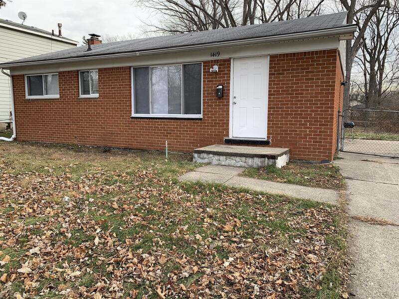 Primary Photo - 1419 McCarthy St