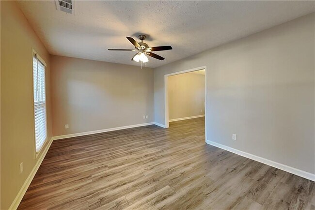 Foto del edificio - 81 Summerfield Crossing