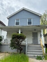 Building Photo - 826 Whitcomb Rd