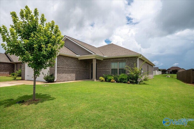 Foto del edificio - 14872 Demarie Ln