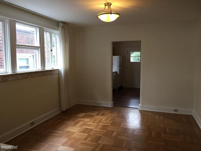 Building Photo - 3 br, 1.5 bath House - 2508 Beechwood Blvd