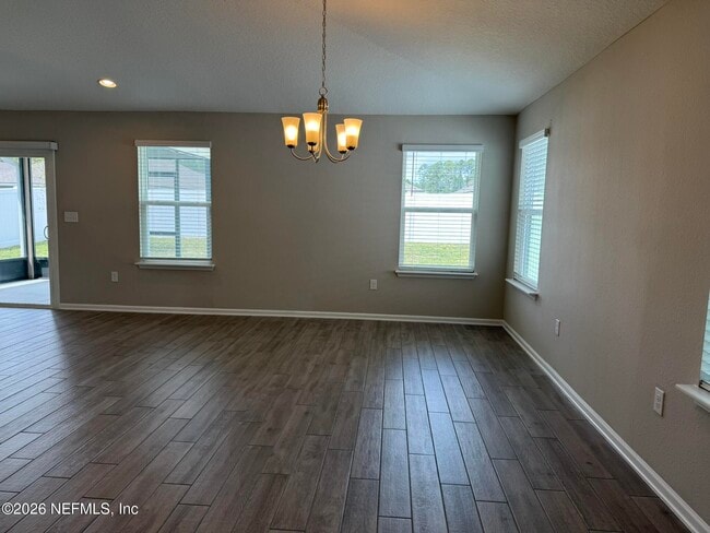 Foto del edificio - 7713 Island Fox Rd