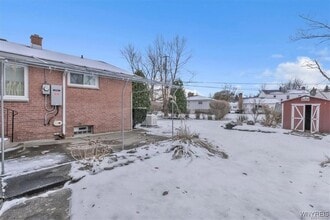 Building Photo - 116 Segsbury Rd