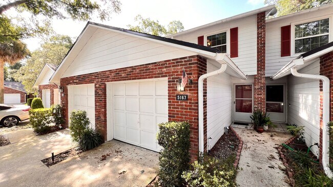 Foto del edificio - Lovely 2 Bd/2Ba Condo!