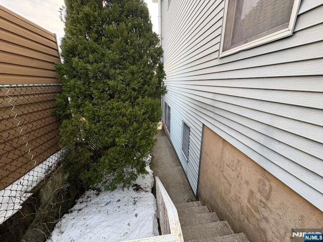 Photo - 402 Farnham Ave House