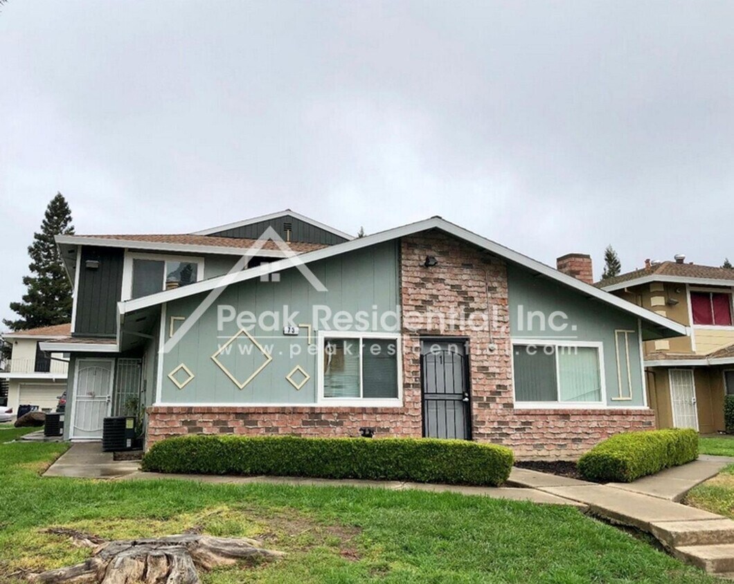 Primary Photo - 2 br, 1 bath House - 73 La Fresa Ct #3