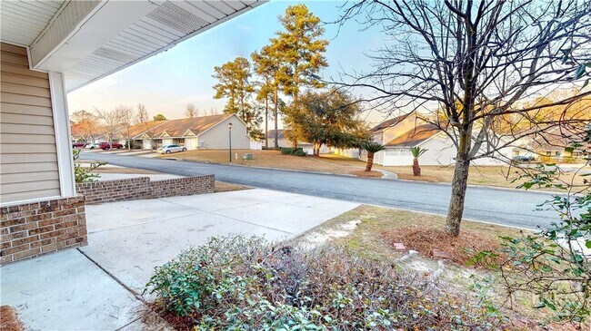 Foto del edificio - 5028 Winfield Dr