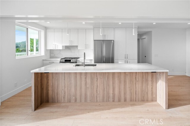 Building Photo - 400 Loma Terrace